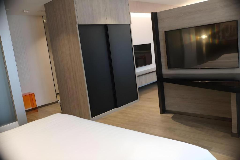 הונג קונג M1 North Point Hotel מראה חיצוני תמונה